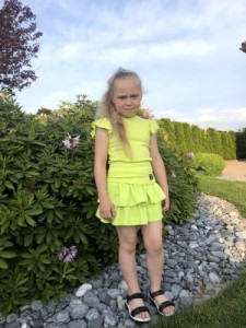 Bluzka dziewczęca z falbanką limonka