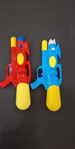 Pistolet na wodę 2 kolory 34