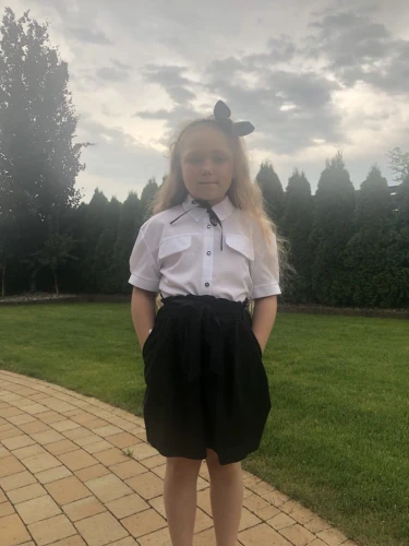 Czarna spódniczka dziewczęca wysoki stan, kokarda