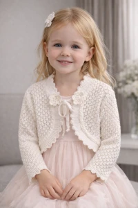 Bolerko dzianinowe dla dziewczynki białe
